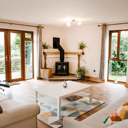 Holly Cottage, 2 Bed House, Sleeps 6 Cleobury Mortimer Exterior foto